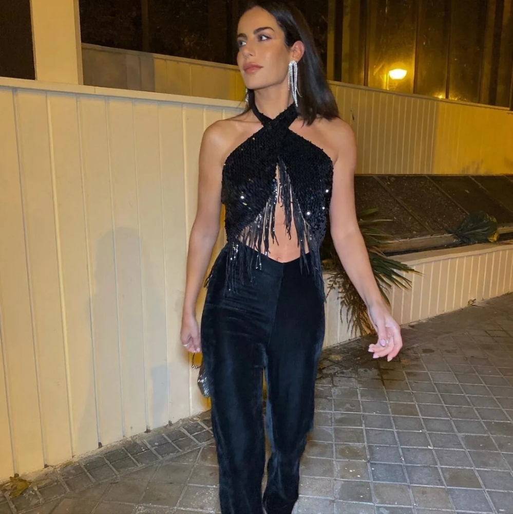❌️SOLD❌️FRINGED SEQUIN HALTER NECK JUMPSUIT SIZE S - Picture 3 of 11